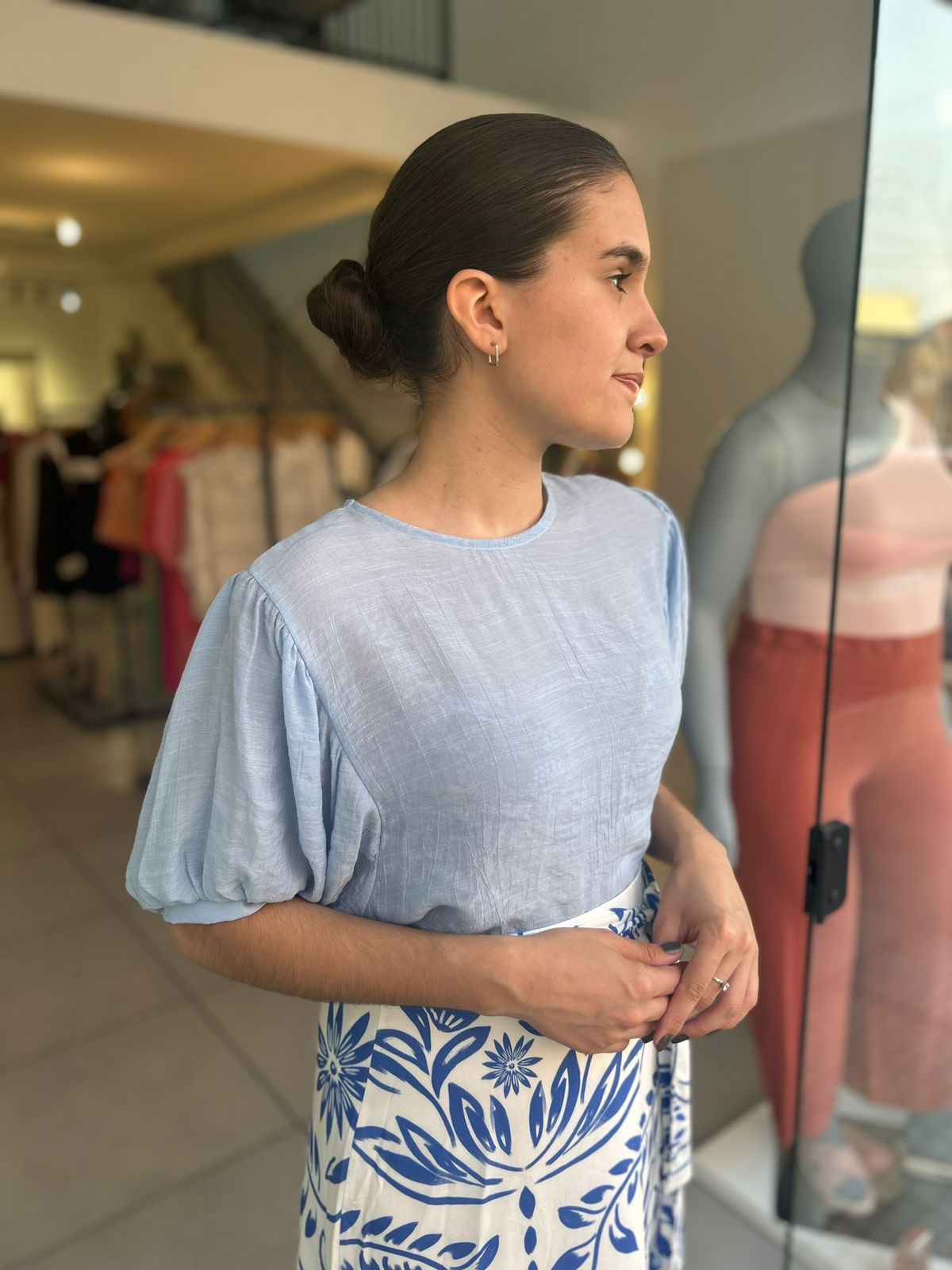 BLUSA MANGA AMPLA AMORA CAFÉ AZUL