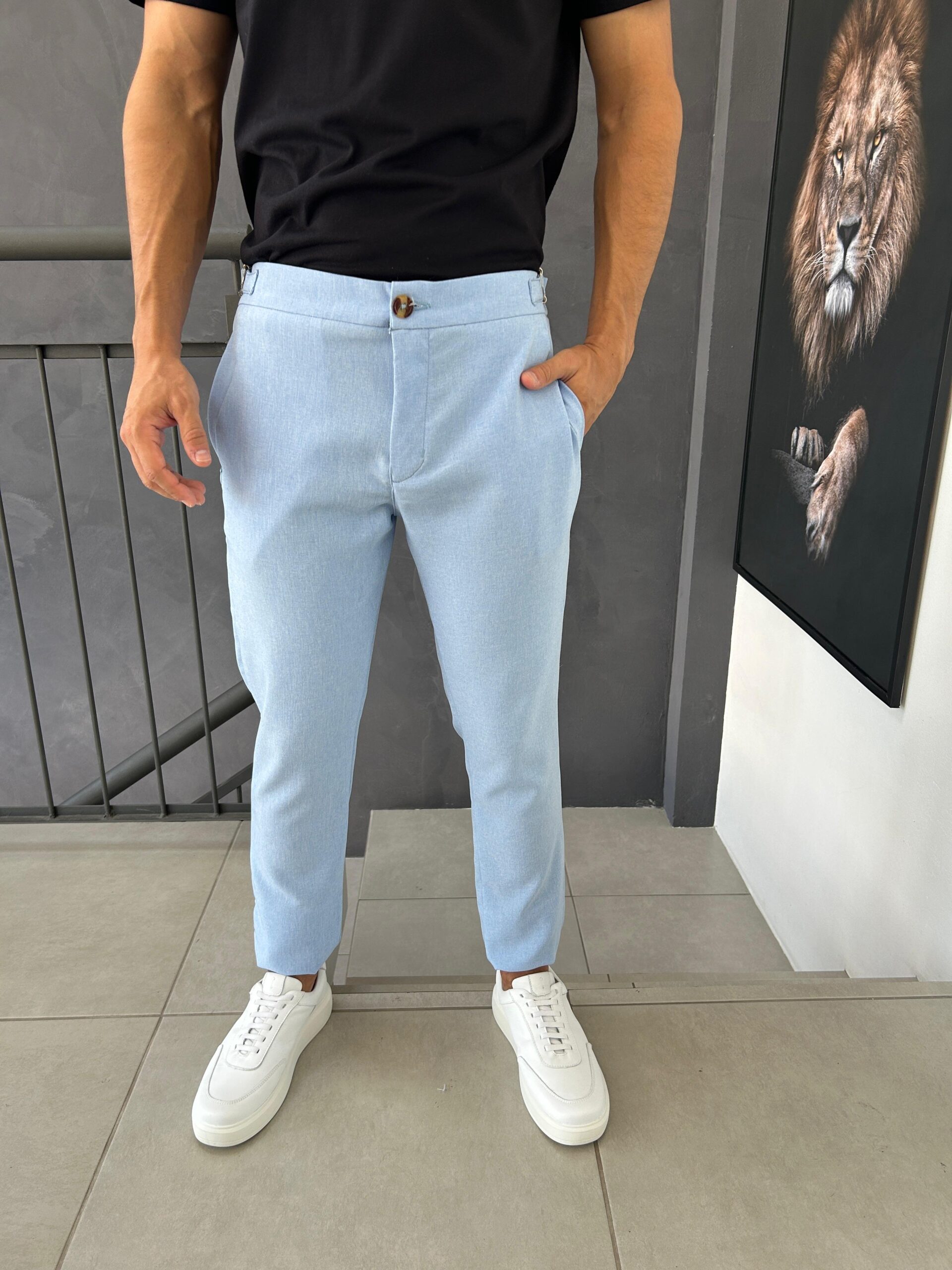 CALÇA ALFAIATARIA AZUL CLARO COM REGULAGEM NA CINTURA OX